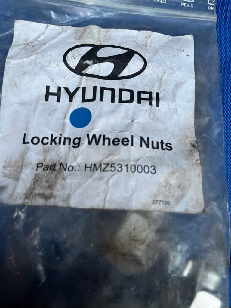 Hyundai i20 wheel locking key