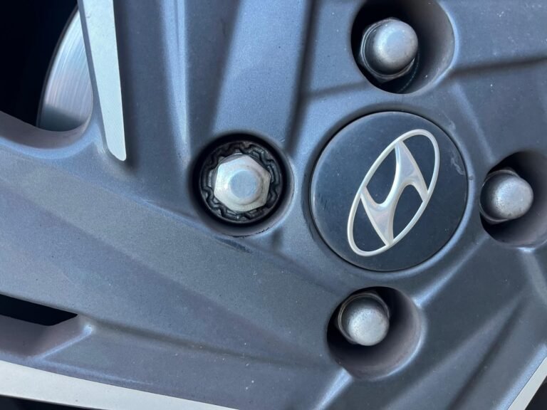 Hyundai I20 wheel nut key replacement