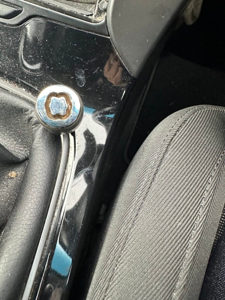 Hyundai i40 (2016) wheel locking key