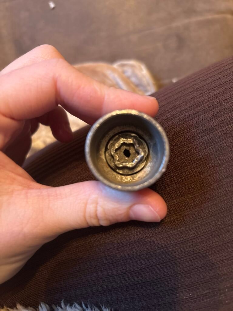 Hyundai Ix35 locking wheel nut key