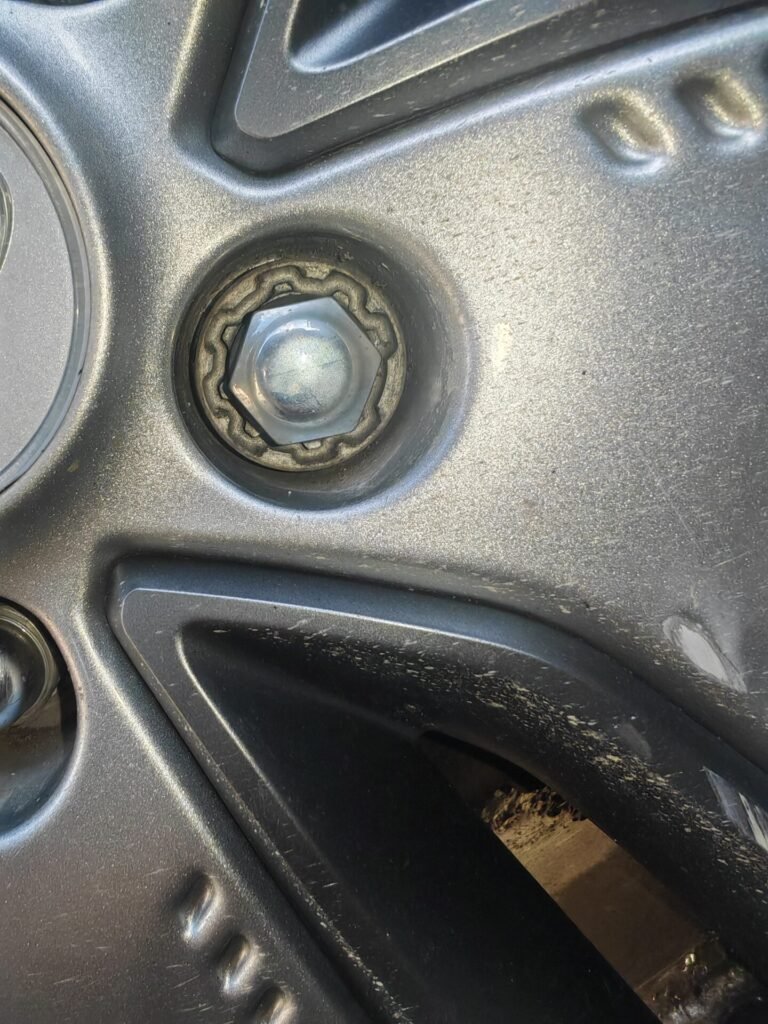 Hyundai Kona wheel lock key code