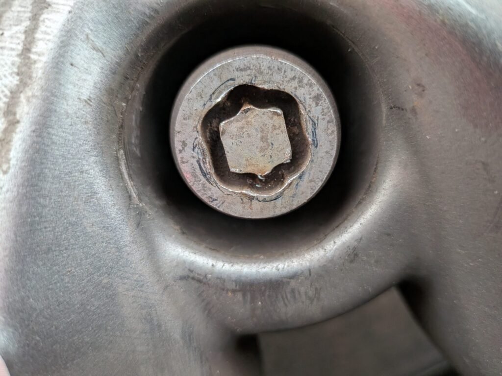 HYUNDAI Santa fe locking wheel nut