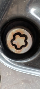 Hyundai Tucson wheel lock key code