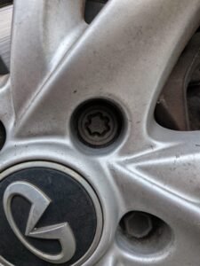 Infiniti Q30 wheel locking nut key replacement