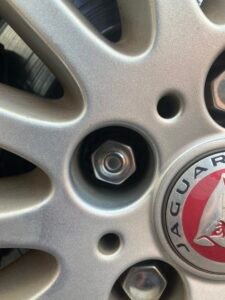 jaguar i pace wheel locking nut key replacement