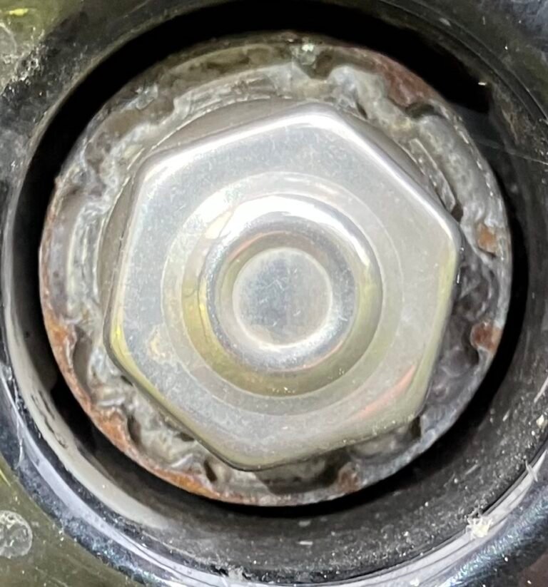 Jaguar I-Pace wheel locking nut key replacement