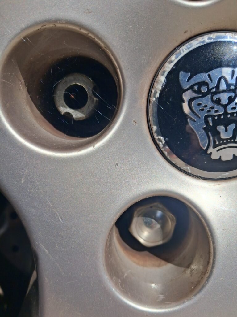 Jaguar XKR wheel locking nut key replacement