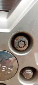 Jeep Compass wheel locking nut key replacement