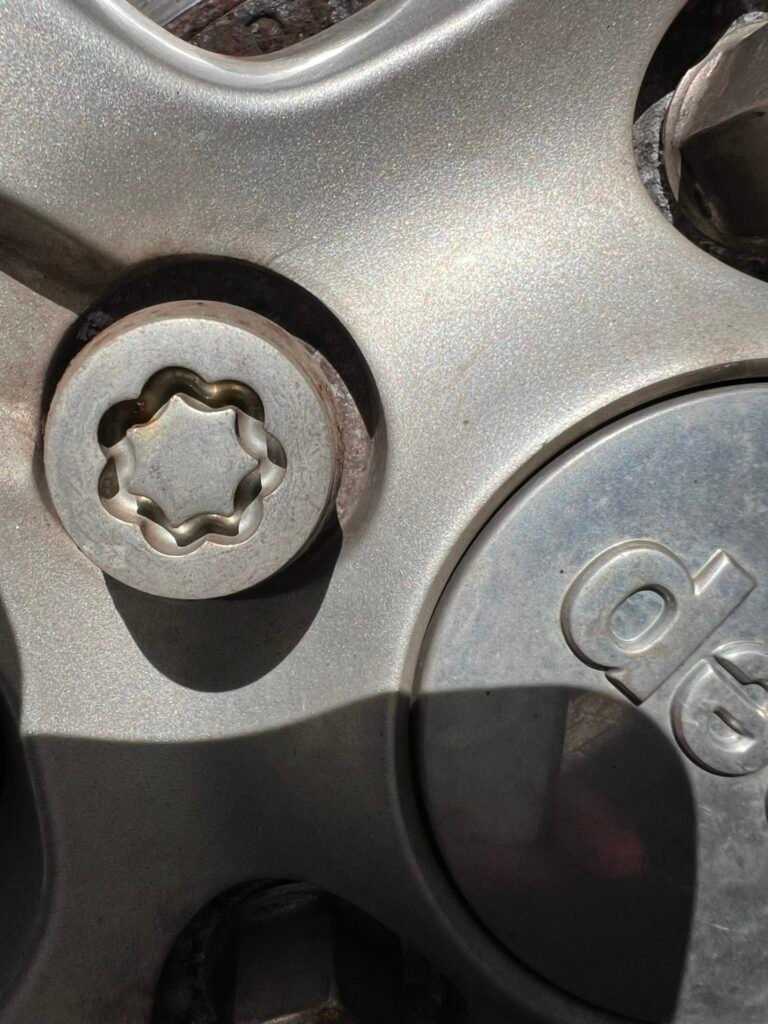 Jeep Compass wheel locking nut key replacement