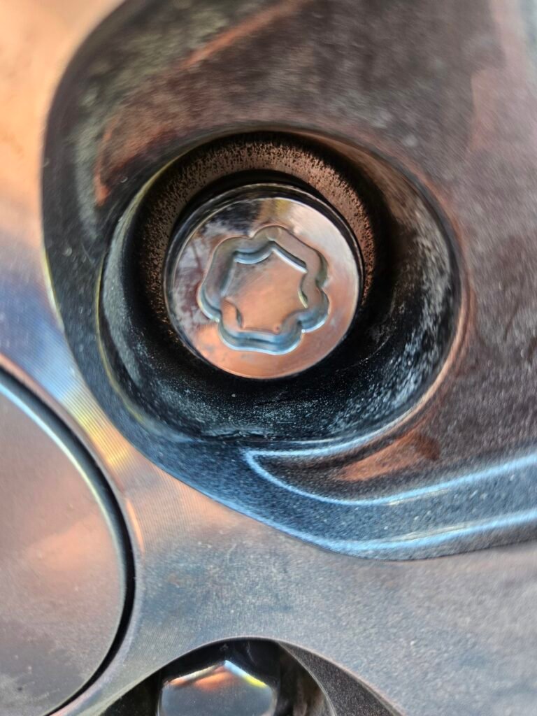 Jeep Compass wheel locking nut key replacement
