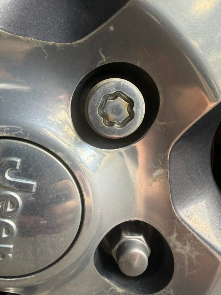 Jeep Wrangler wheel locking nut key replacement