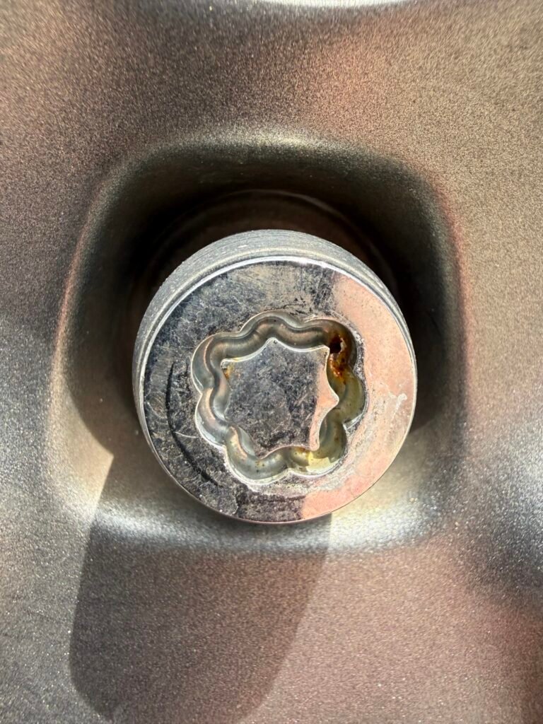 Jeep Wrangler wheel locking nut key replacement