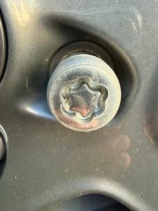 Jeep Wrangler wheel locking nut key replacement