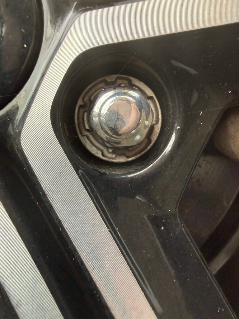 Kia Niro wheel locking nut key replacement