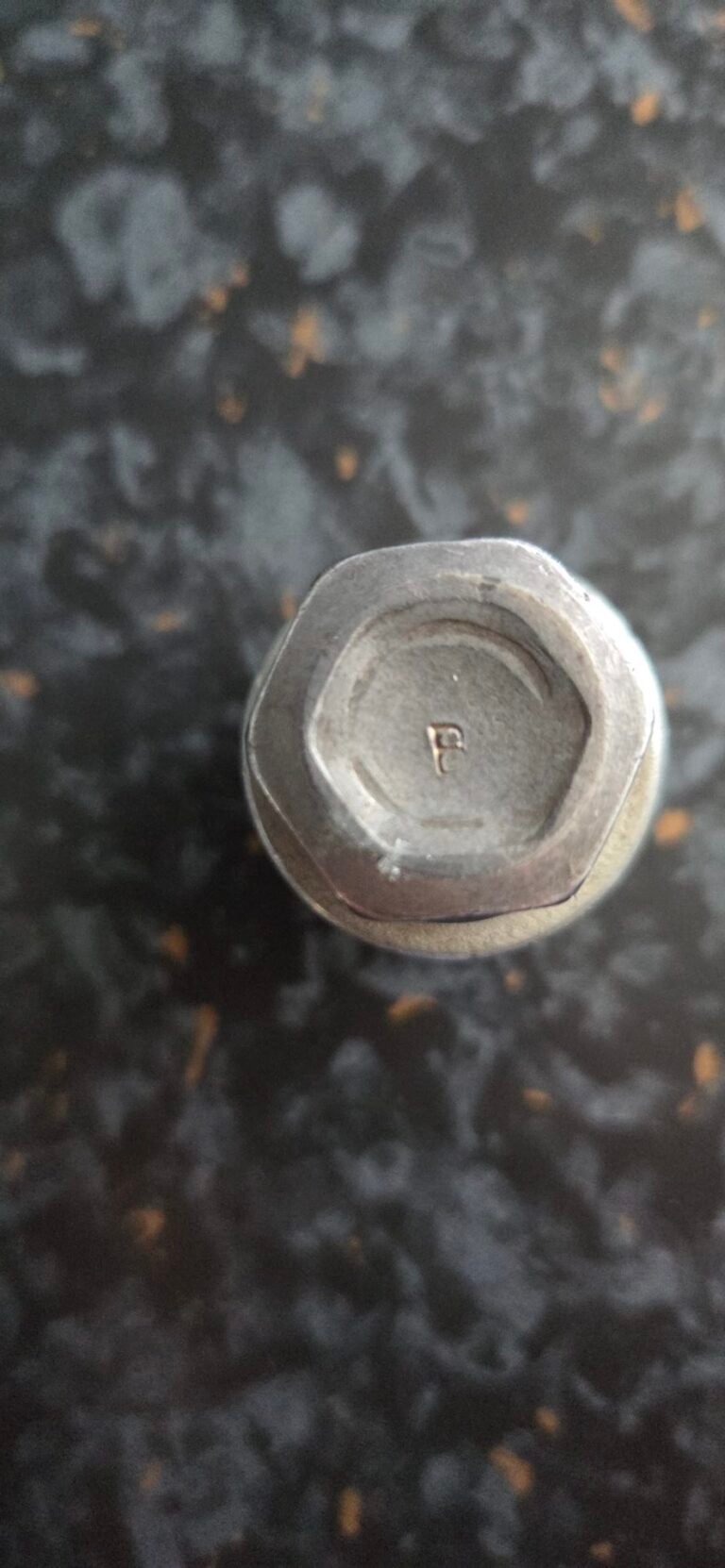 Kia Sorento wheel locking nut key replacement