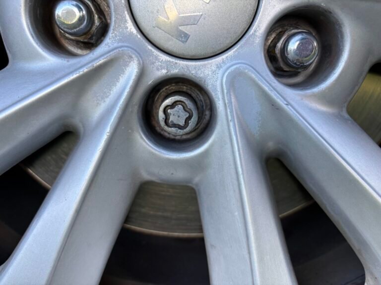 Kia Sorento wheel locking nut key replacement