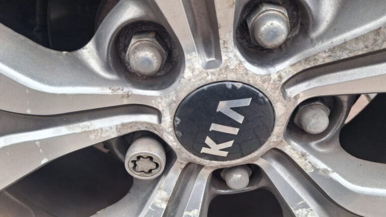 Kia Sportage wheel locking nut key replacement