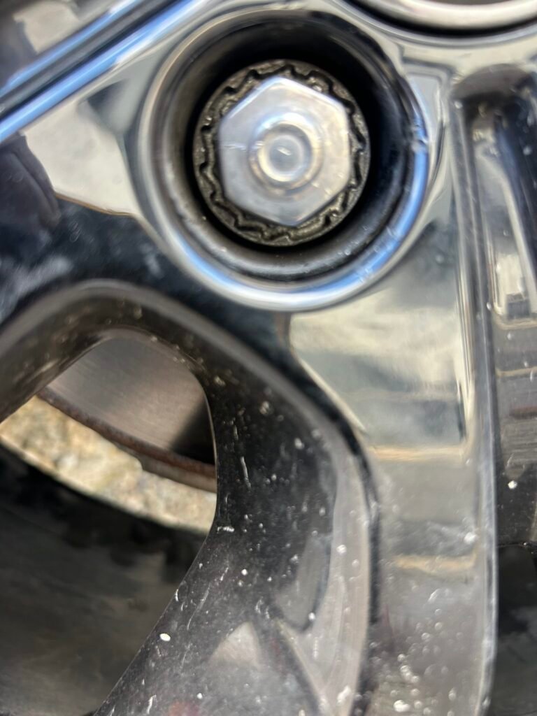 Land Rover discovery Sport wheel locking nut key replacement