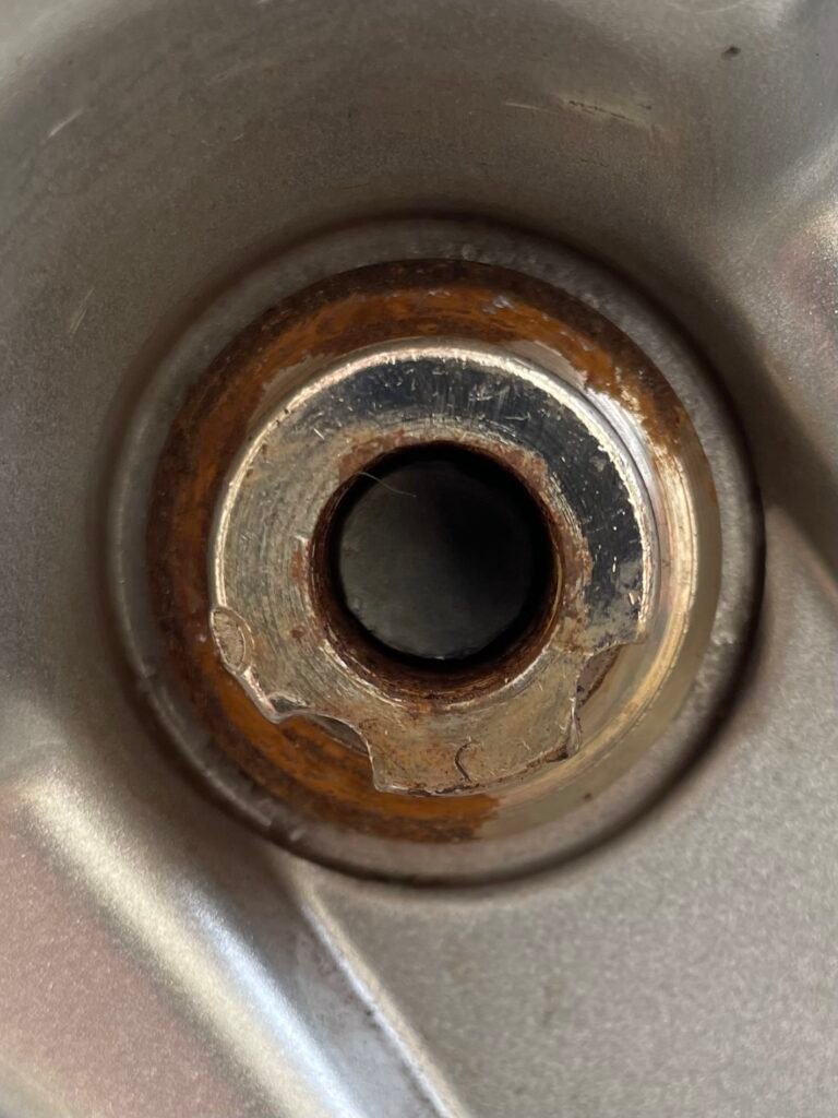 Land Rover Defender wheel lock key code
