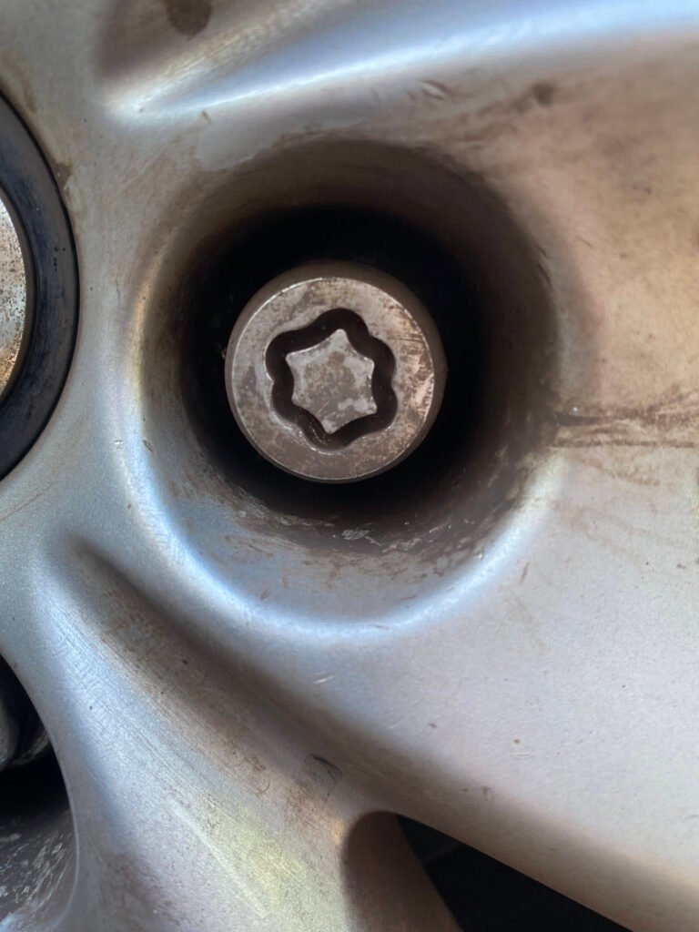 Mazda 3 wheel locking nut key replacement