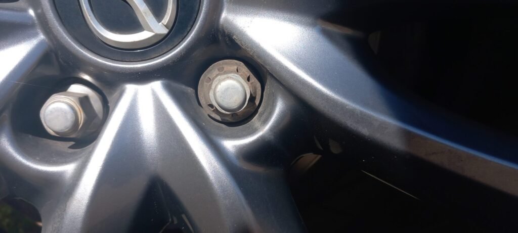 Mazda 3 wheel locking nut key replacement