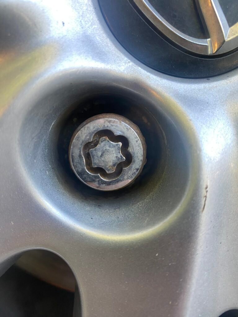 Mazda CX-5 wheel locking nut key replacement