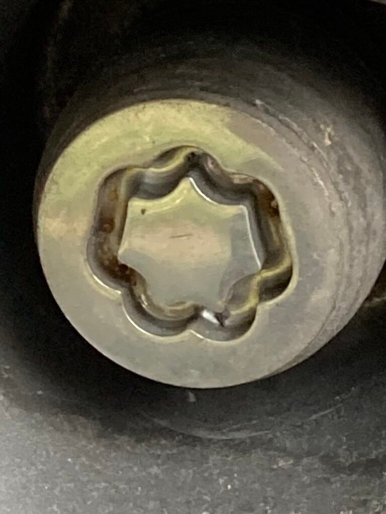 Mazda CX-5 wheel locking nut key replacement