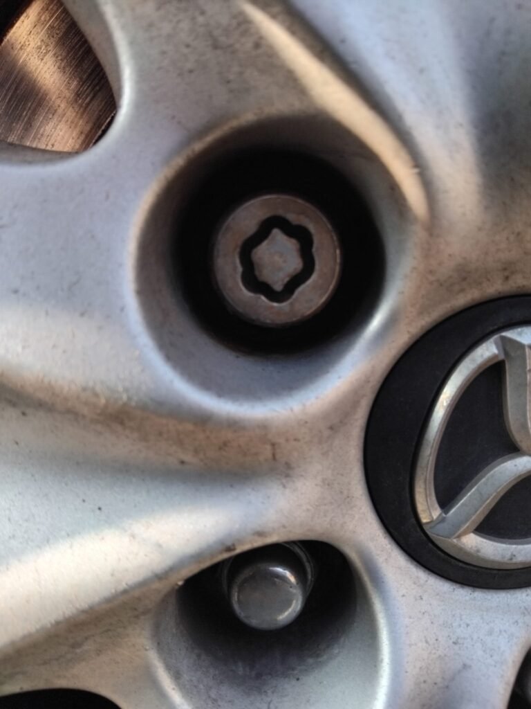 Mazda Cx5 se-l wheel locking nut key replacement