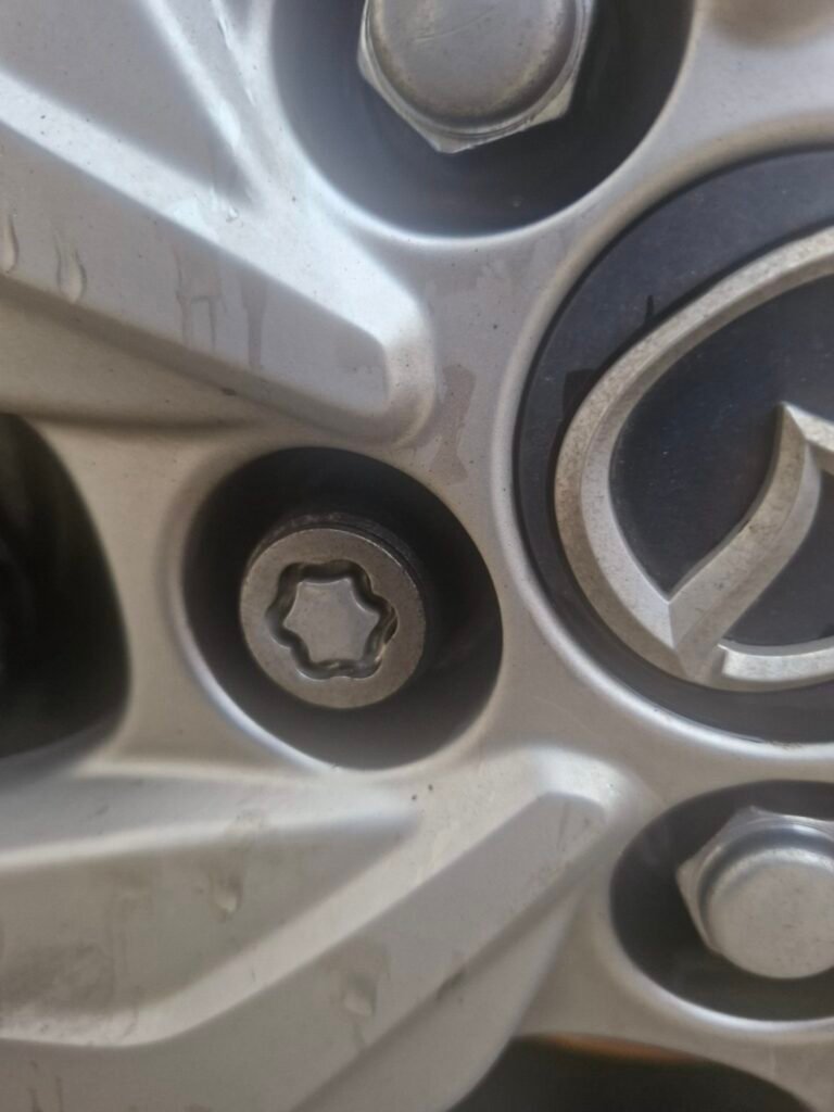 Mazda Mazda2 wheel locking nut key replacement