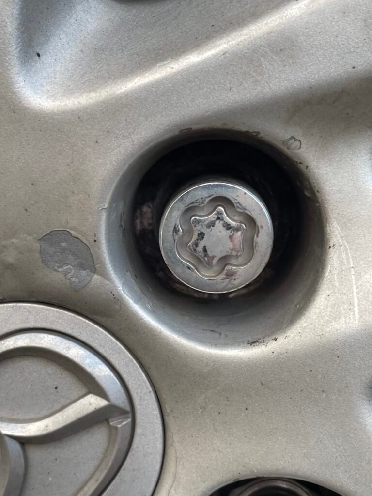 Mazda Mazda3 wheel locking nut key replacement