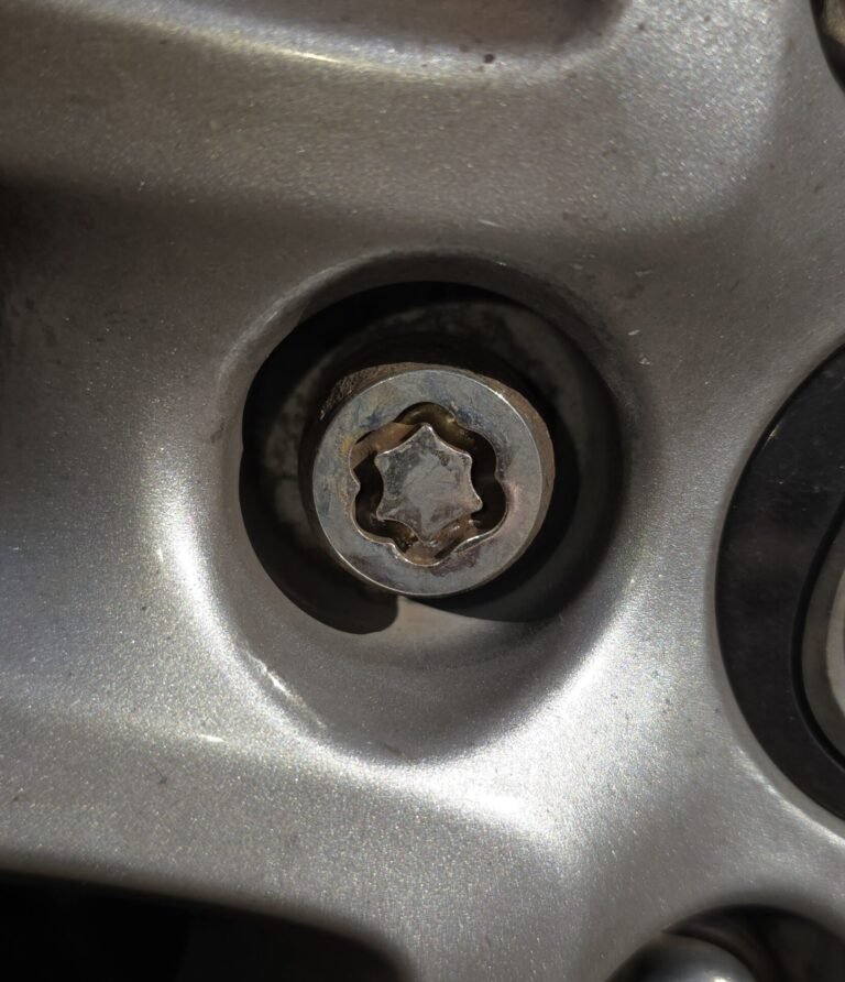 Mazda Mazda3 wheel locking nut key replacement