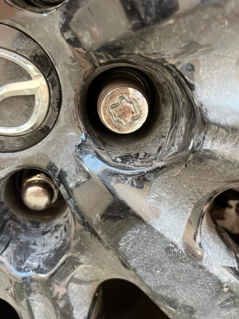 Mazda Cx60 locking wheel nut key