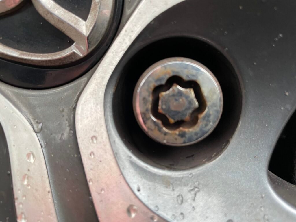 Mazda MX-5 locking lug nut