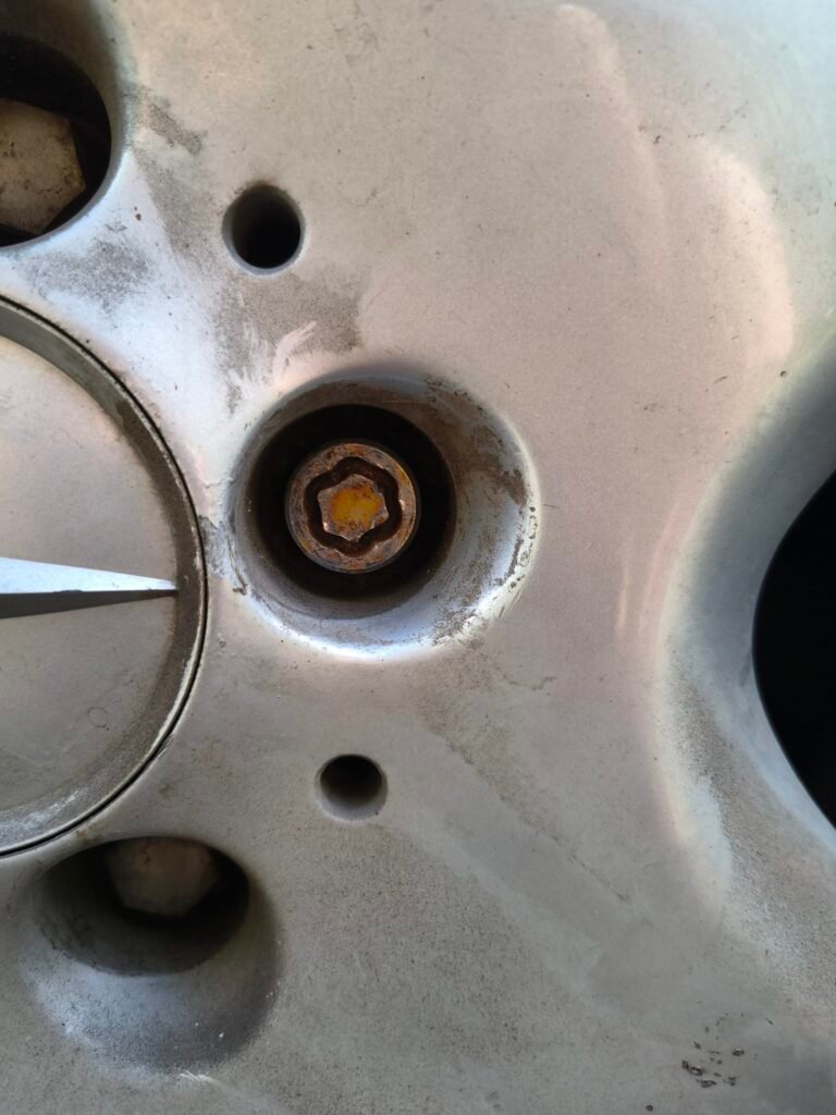 Mercedes-Benz CLK320 wheel locking nut key replacement