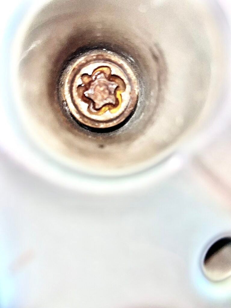 Mercedes CLS 250 CDI wheel locking nut key replacement