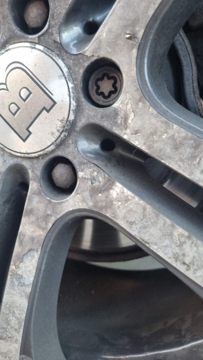 Mercedes Vito wheel locking nut key replacement