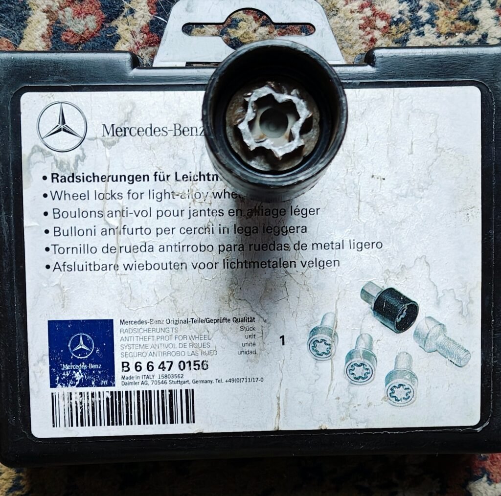 Mercedes Gle350d lug nut key