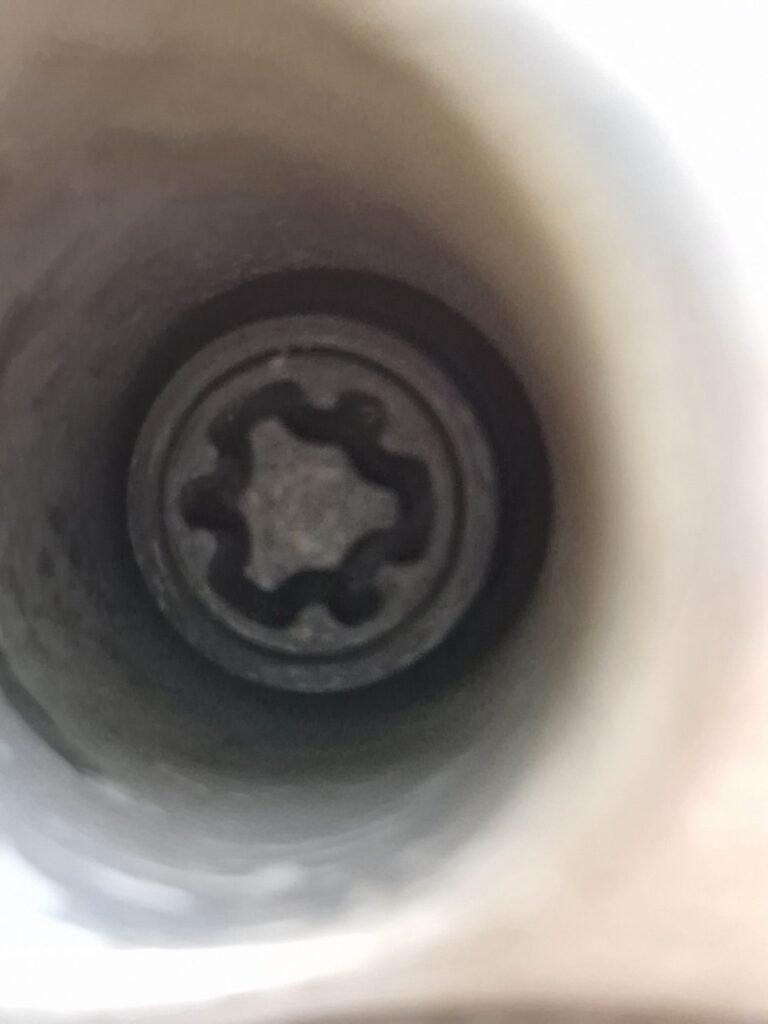 mercedes Vito 116 Sport SWB wheel lock key code