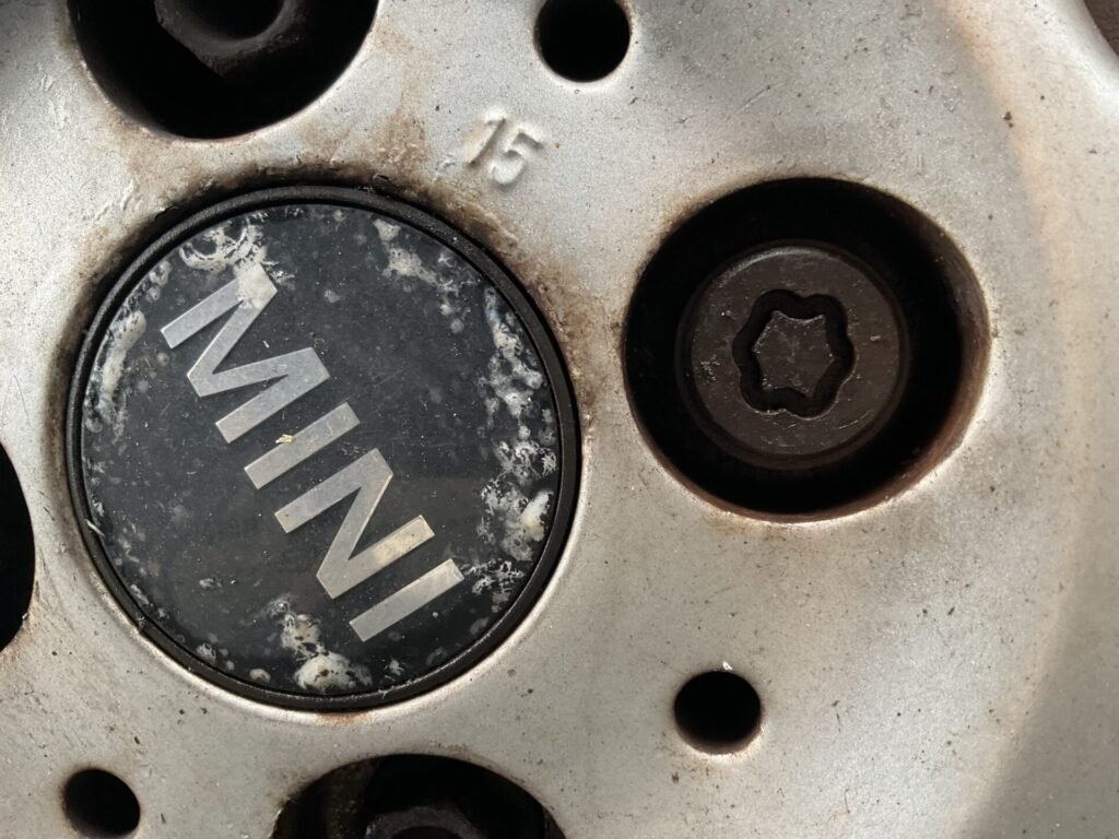 Mini Cooper wheel locking nut key replacement