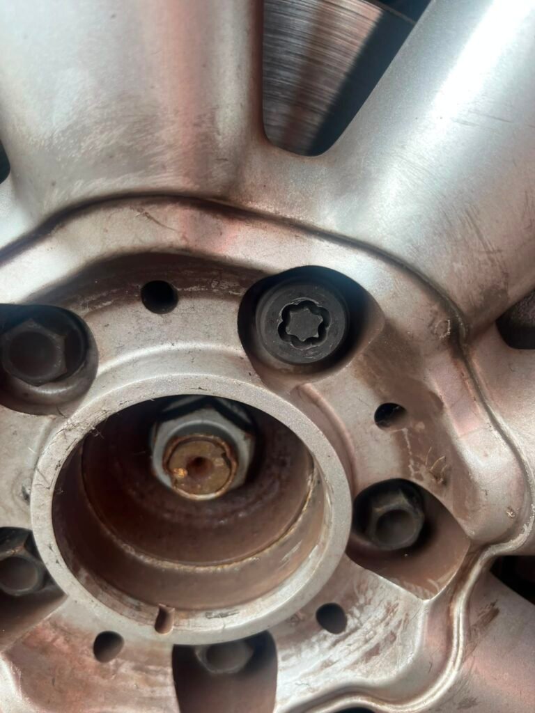 Mini Paceman wheel locking nut key replacement