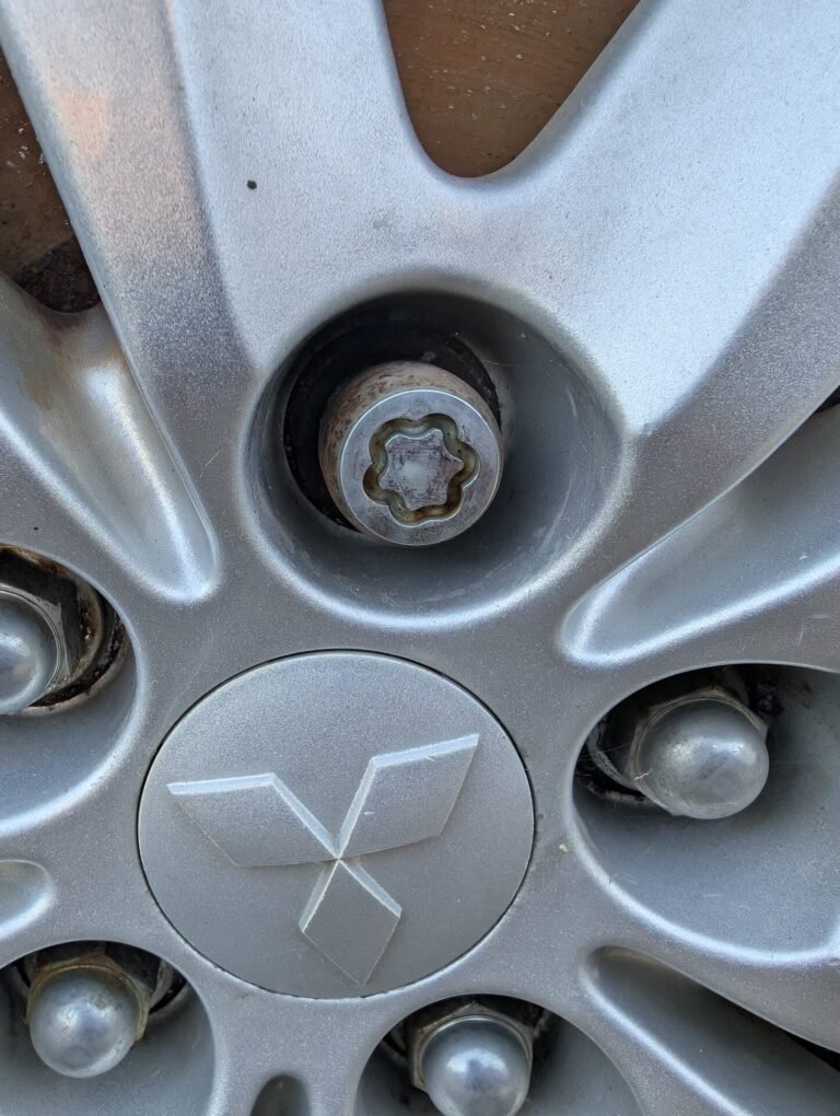 Mitsubishi ASX 3 wheel locking nut key replacement