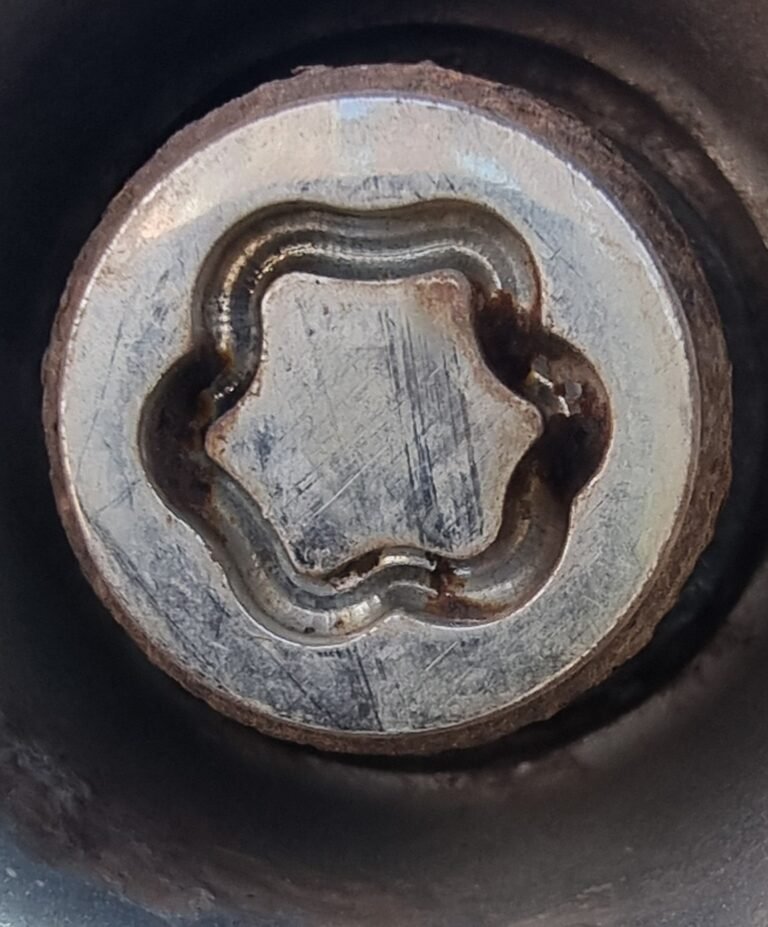 Mitsubishi ASX wheel locking nut key replacement