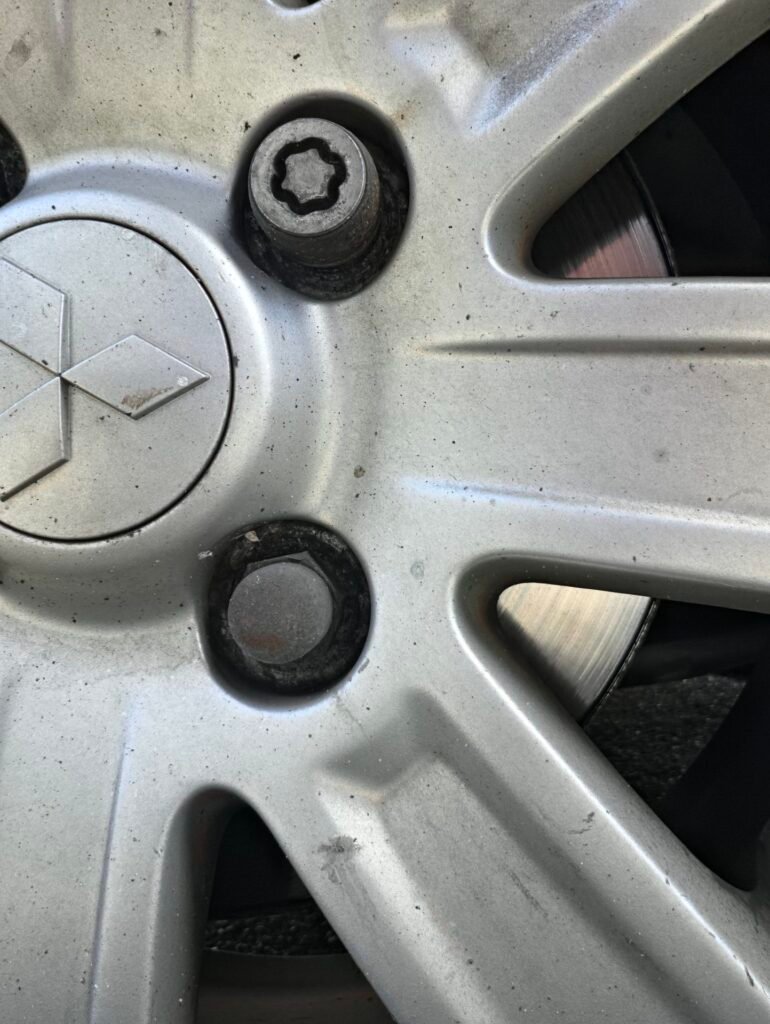 Mitsubishi Colt wheel locking nut key replacement