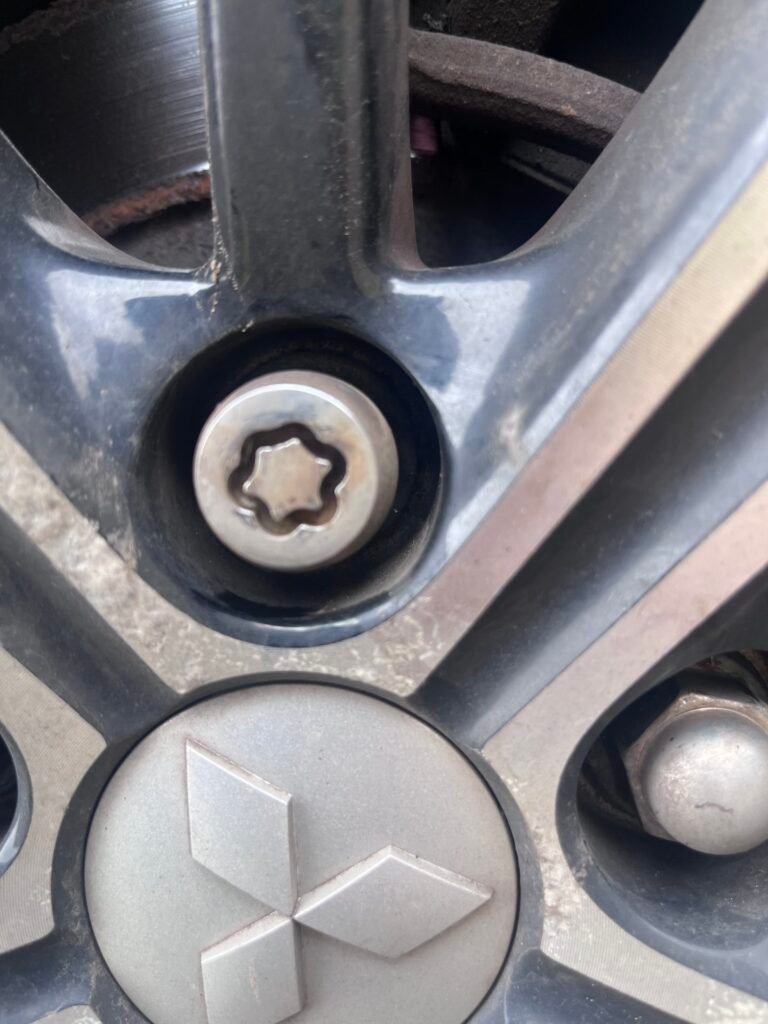 Mitsubishi Eclipse Cross wheel locking nut key replacement