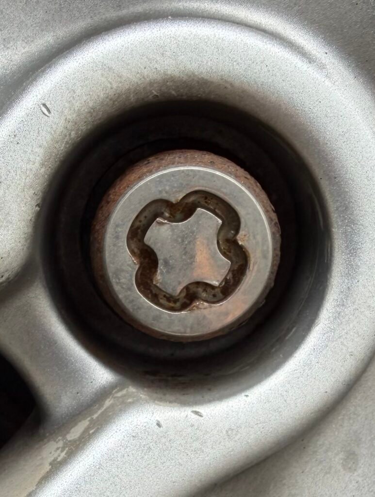 Mitsubishi i wheel locking nut key replacement