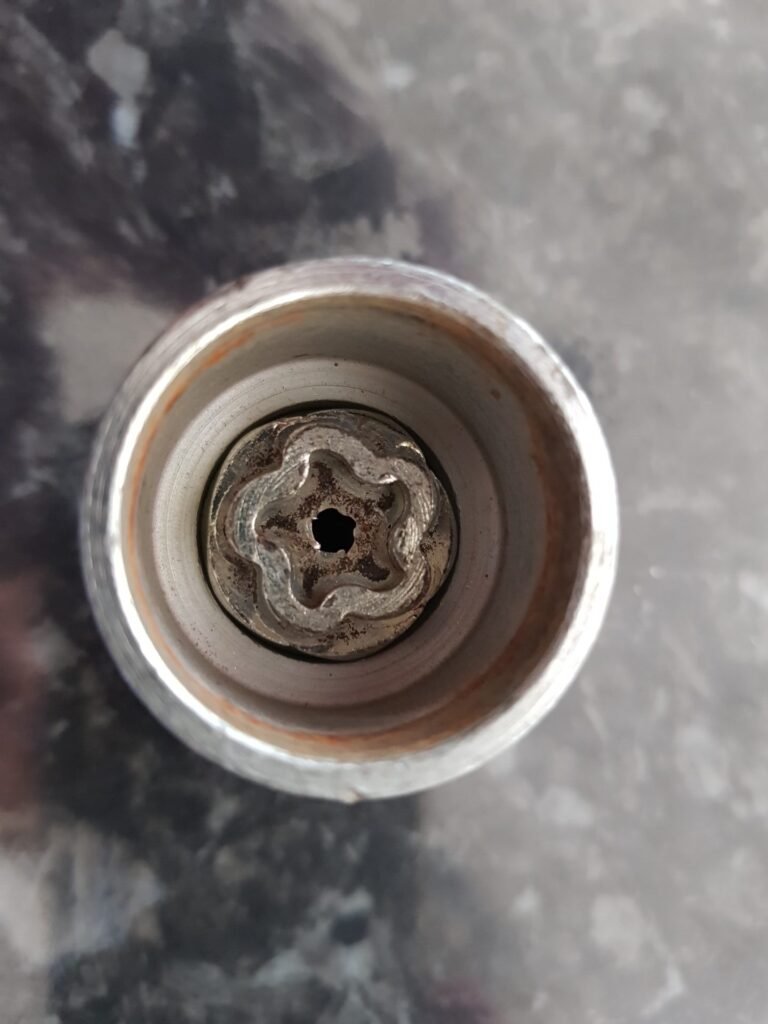 Mitsubishi L200 2016 wheel locking nut key replacement