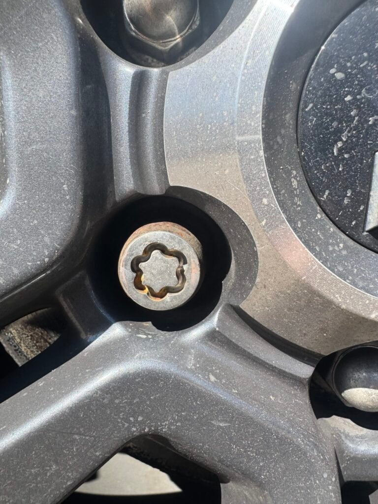 Mitsubishi L200 wheel locking nut key replacement