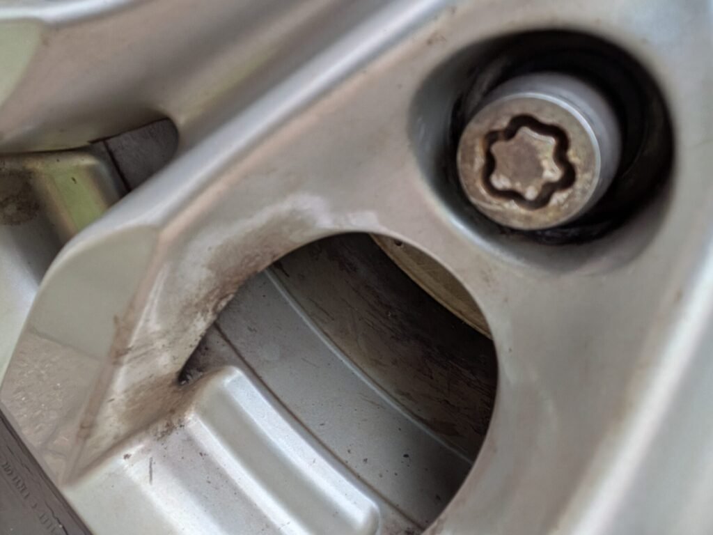 Mitsubishi L200 Warrior wheel locking nut key replacement