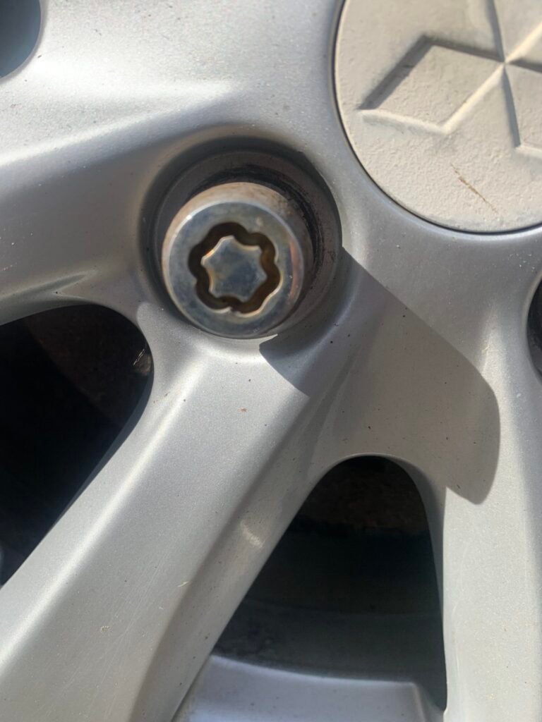 Mitsubishi Mirage wheel locking nut key replacement