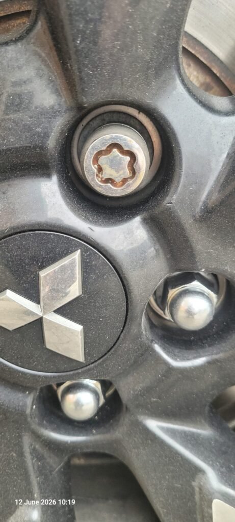 Mitsubishi Outlander wheel locking nut key replacement